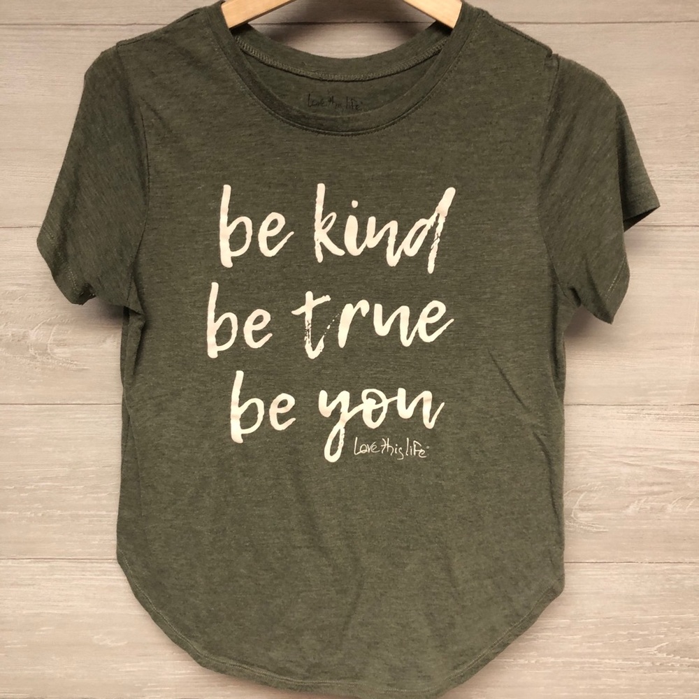 * | Love this life | t-shirt. Size L.